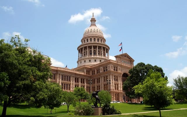 How Many Federal Courts Are in Texas?